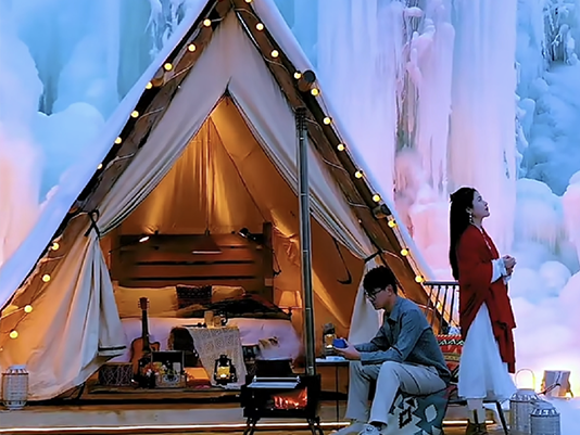 Okvirna drvena konstrukcija luksuznog glamping safari šatora (1)