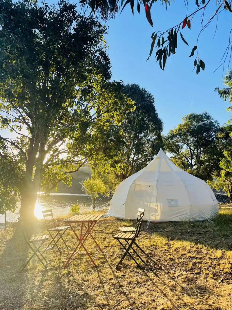 Avustralya'daki Lotus çan çadırı (2)